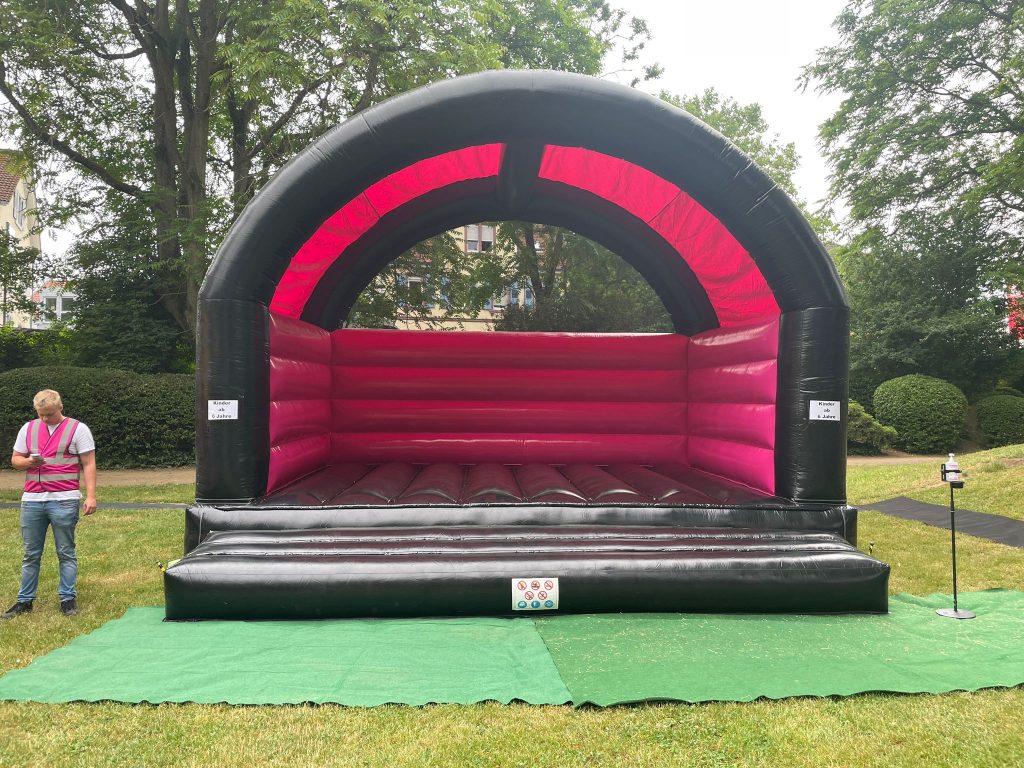 Hüpfburg `XXL-Pinky`6x5mx5m / 115,00€